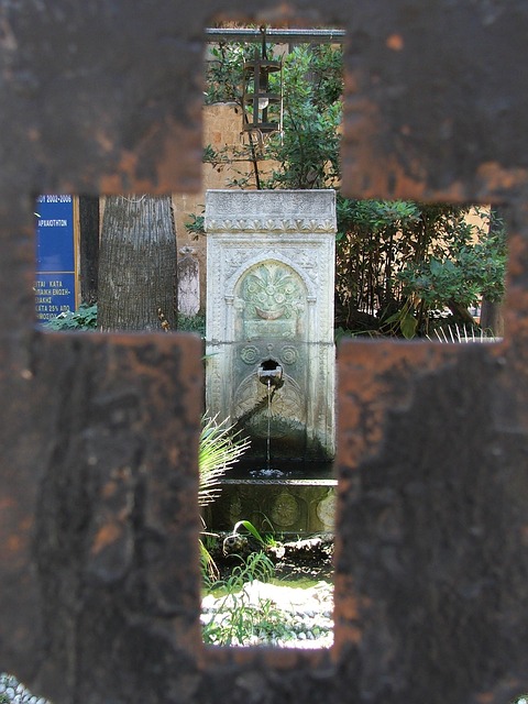 cross 704801 640 1